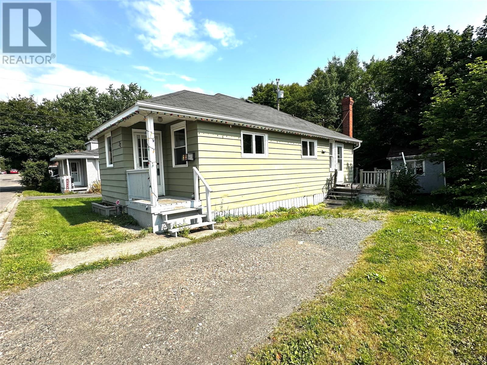 32 Beaumont Avenue, Grand Falls-Windsor, Newfoundland & Labrador