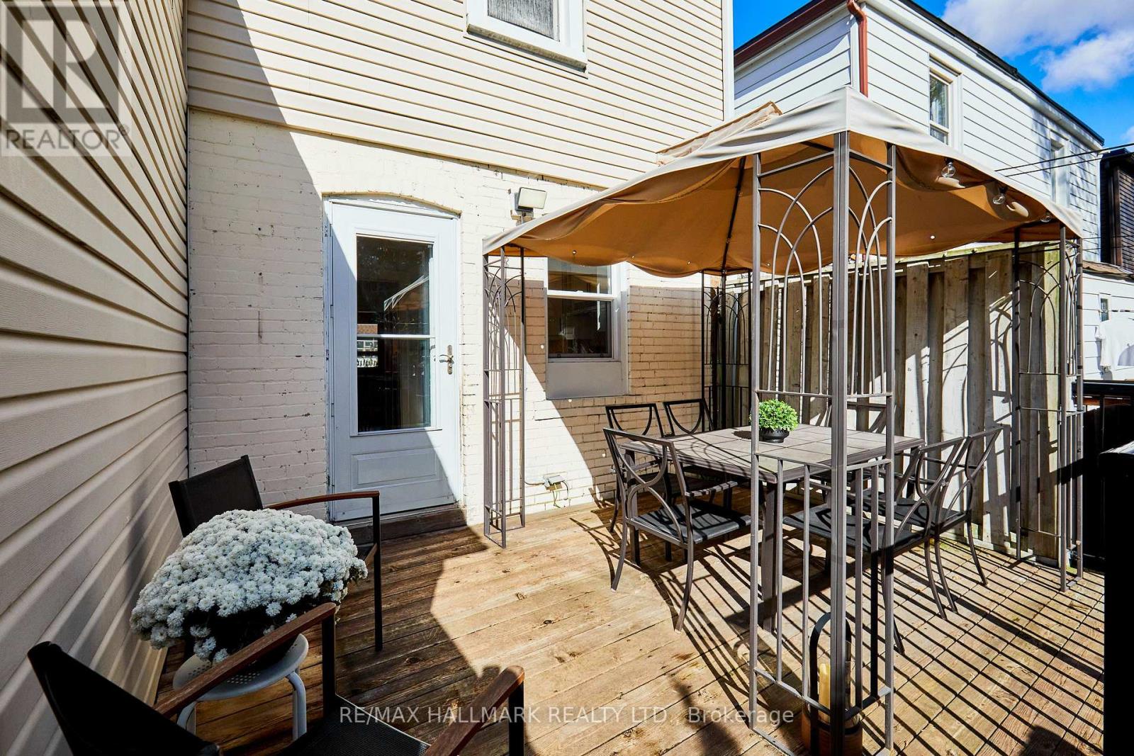 397 Sammon Avenue, Toronto, Ontario  M4J 2A9 - Photo 13 - E12485098