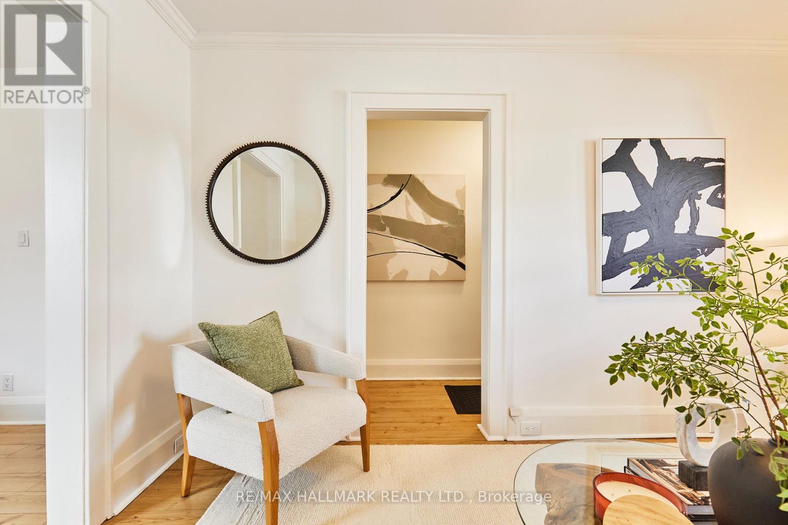 397 Sammon Avenue, Toronto, Ontario  M4J 2A9 - Photo 4 - E12485098