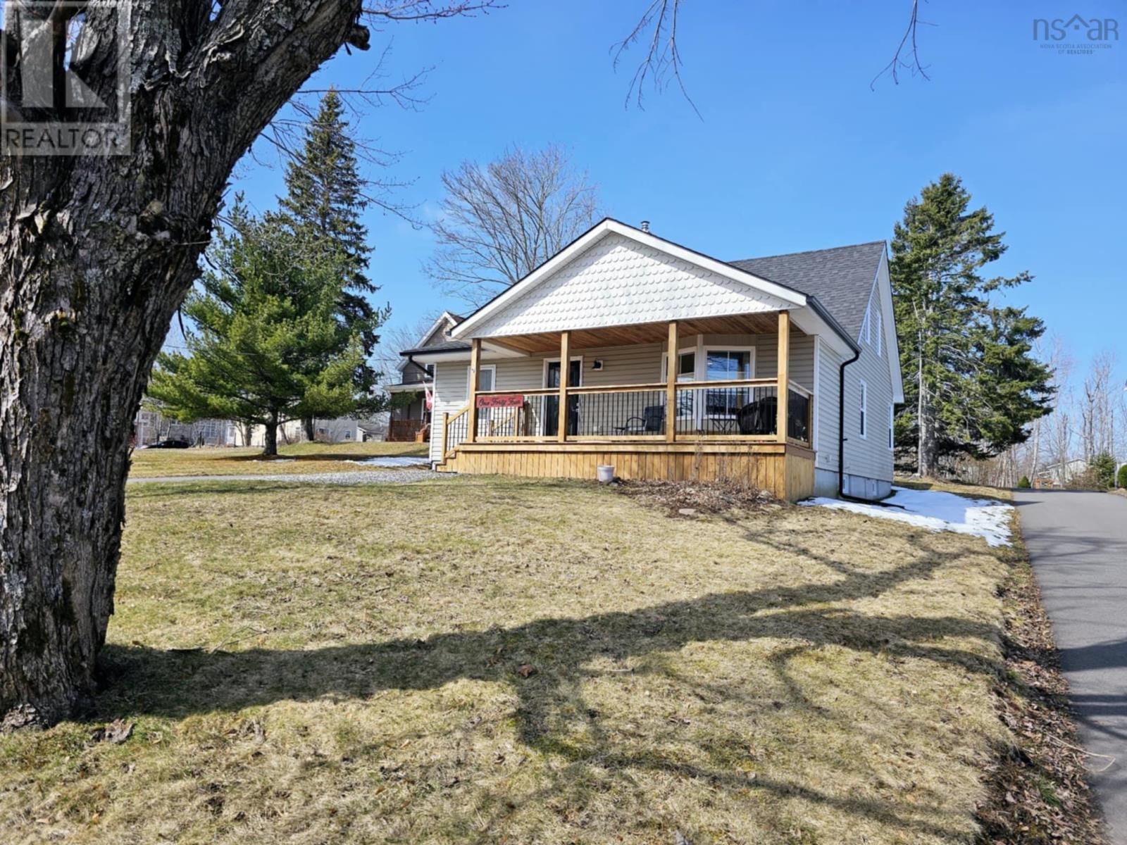 144 Pleasant Street, Stellarton, Nova Scotia  B0K 1S0 - Photo 3 - 202525919