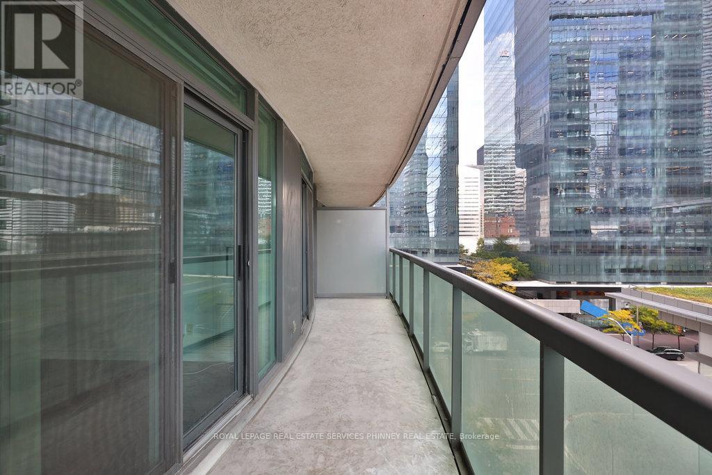 708 - 30 Grand Trunk Crescent, Toronto, Ontario  M5J 3A4 - Photo 23 - C12480859