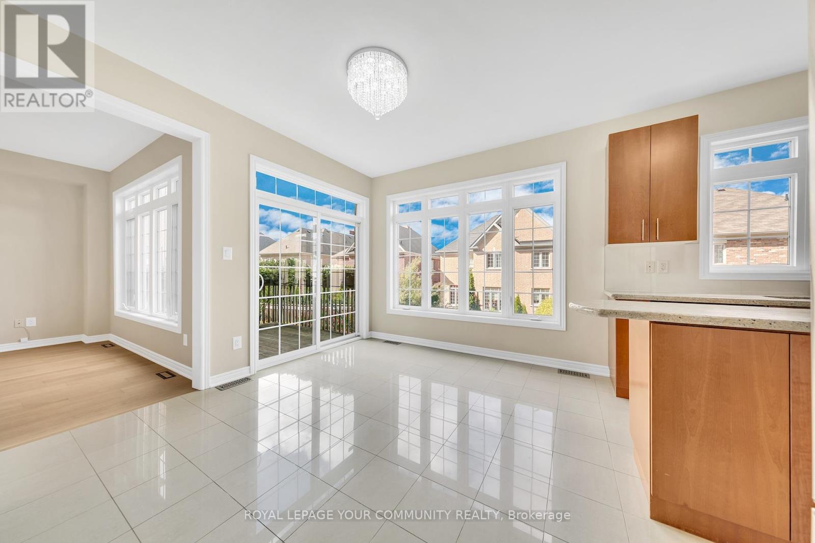 112 Allison Ann Way, Vaughan, Ontario  L6A 0G7 - Photo 12 - N12483372