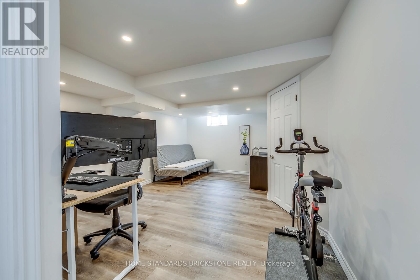 36 Trevino Circle, Barrie, Ontario  L4M 6T9 - Photo 23 - S12485071