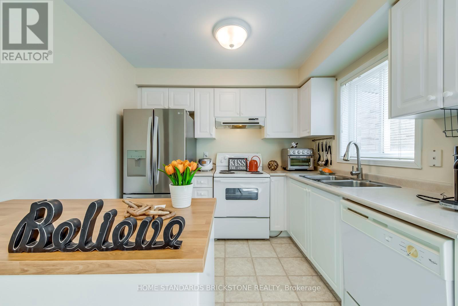 36 Trevino Circle, Barrie, Ontario  L4M 6T9 - Photo 7 - S12485071