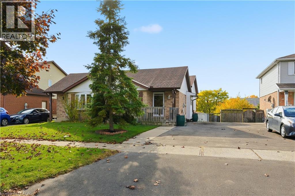 253 Benesfort Crescent, Kitchener, Ontario  N2N 3B5 - Photo 2 - 40782340