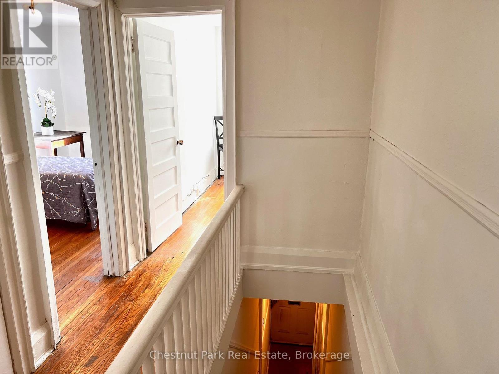 3280 Dundas Street W, Toronto, Ontario  M6P 2A4 - Photo 4 - W12485115