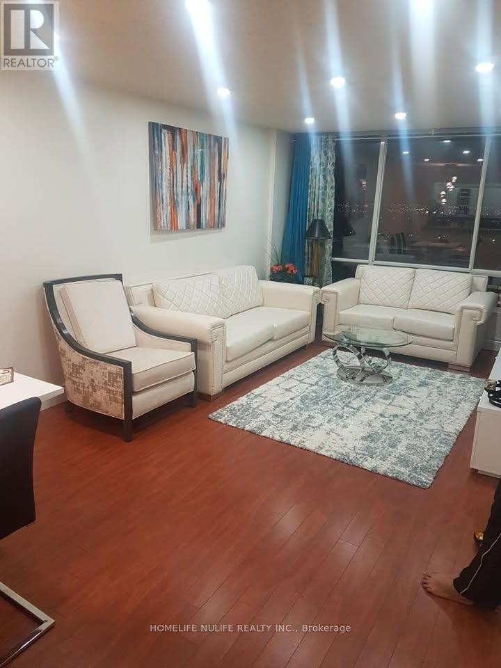 1708 - 26 Hanover Road, Brampton, Ontario  L6S 4T2 - Photo 3 - W12485069