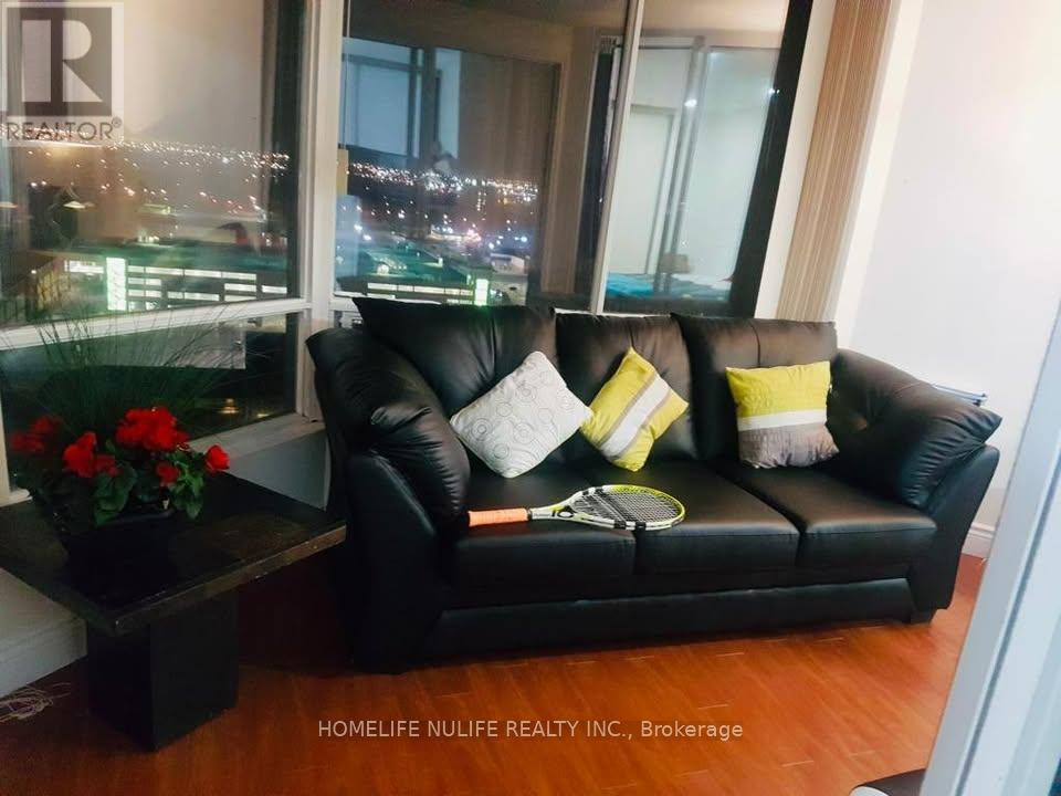 1708 - 26 Hanover Road, Brampton, Ontario  L6S 4T2 - Photo 6 - W12485069