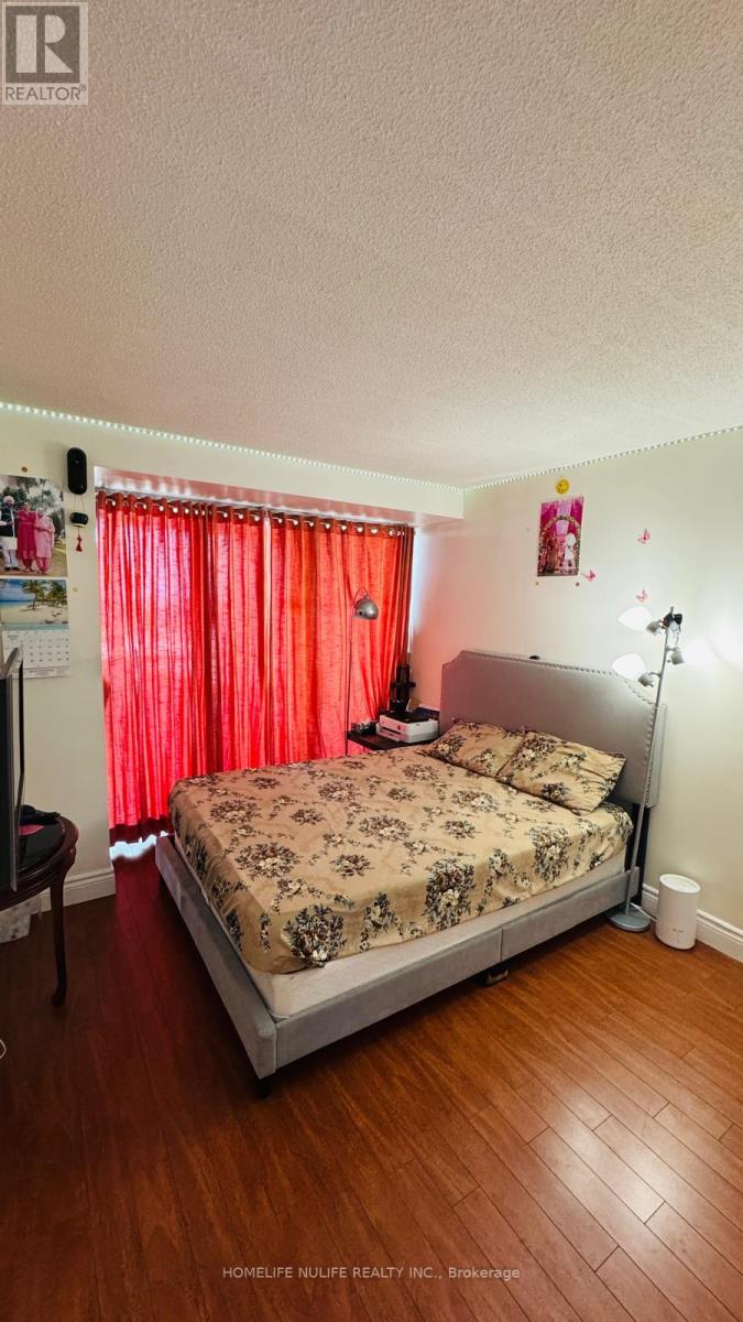 1708 - 26 Hanover Road, Brampton, Ontario  L6S 4T2 - Photo 7 - W12485069