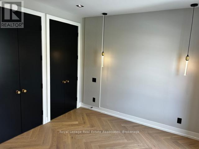 1006 Garrard Avenue, Mississauga, Ontario  L5E 1L5 - Photo 22 - W12485079