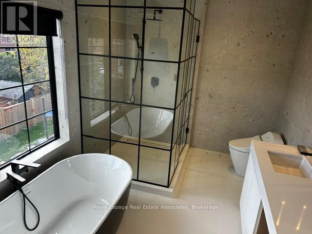 1006 Garrard Avenue, Mississauga, Ontario  L5E 1L5 - Photo 30 - W12485079