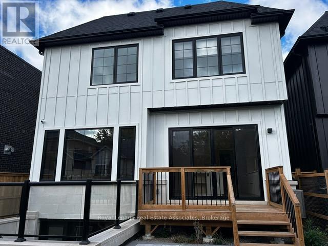 1006 Garrard Avenue, Mississauga, Ontario  L5E 1L5 - Photo 33 - W12485079