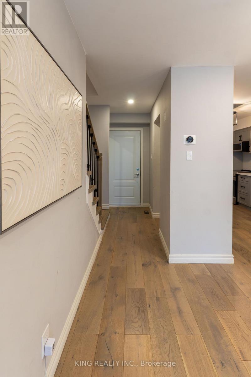 4 - 141 Ripley Court, Oakville, Ontario  L6H 1H2 - Photo 12 - W12485080