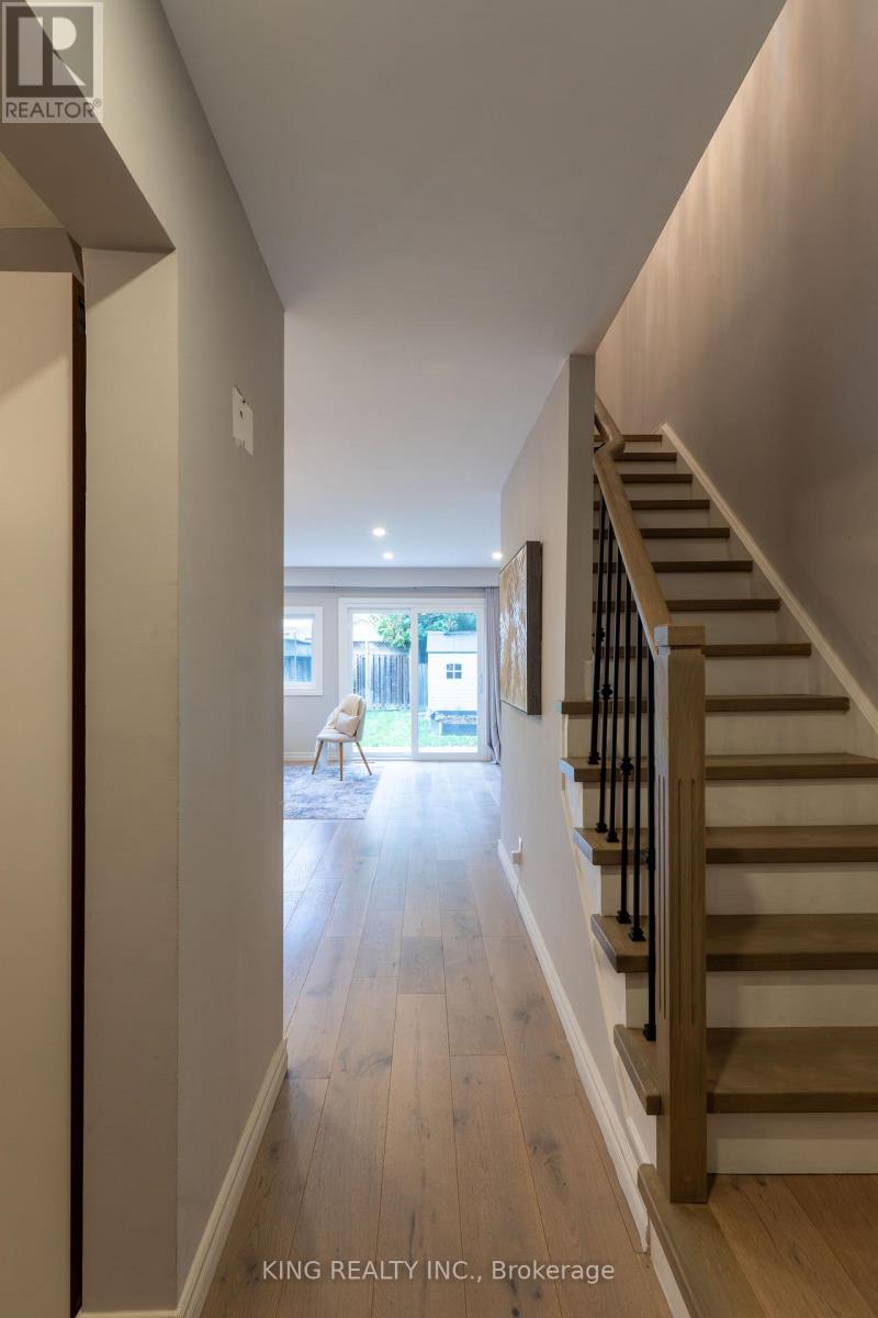 4 - 141 Ripley Court, Oakville, Ontario  L6H 1H2 - Photo 15 - W12485080