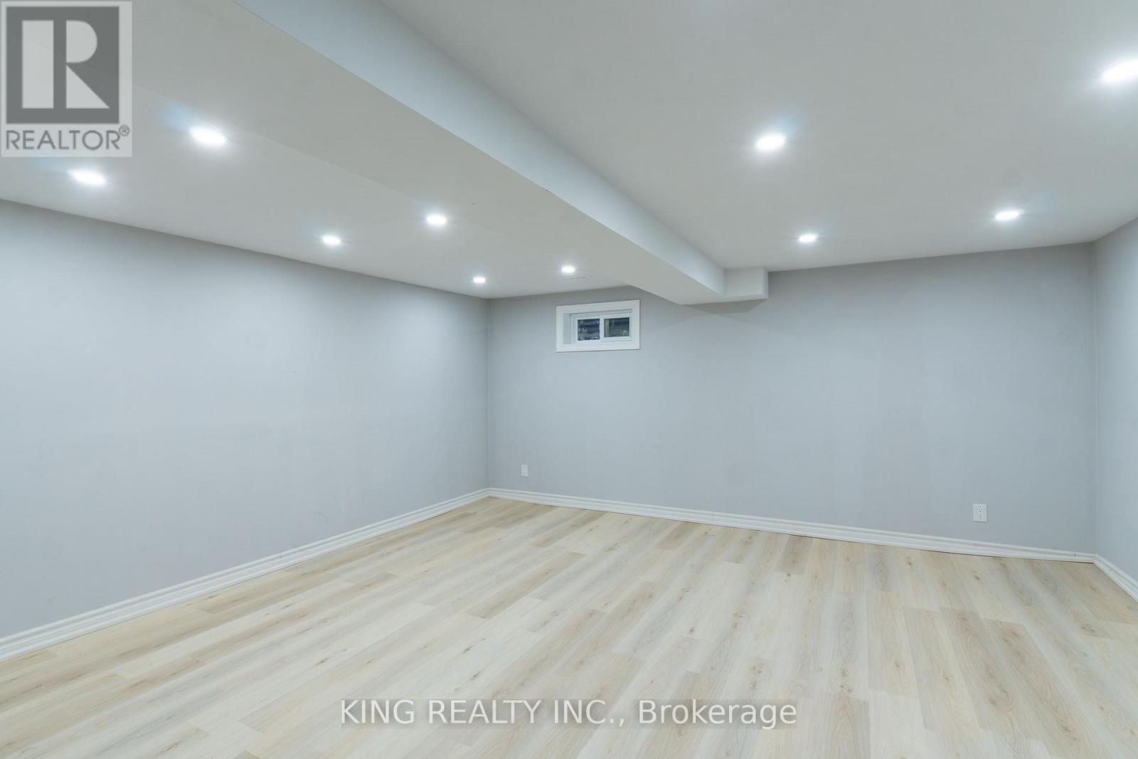 4 - 141 Ripley Court, Oakville, Ontario  L6H 1H2 - Photo 29 - W12485080