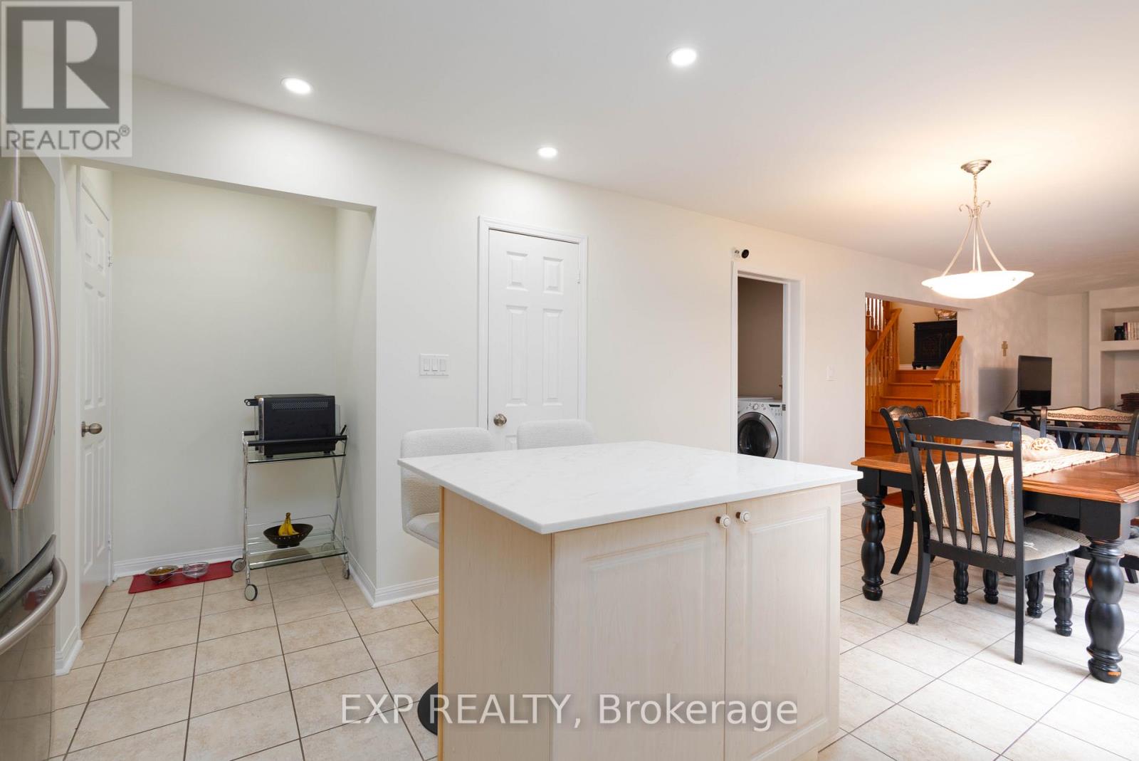 32 Fireside Drive, Brampton, Ontario  L7A 1P2 - Photo 17 - W12485081