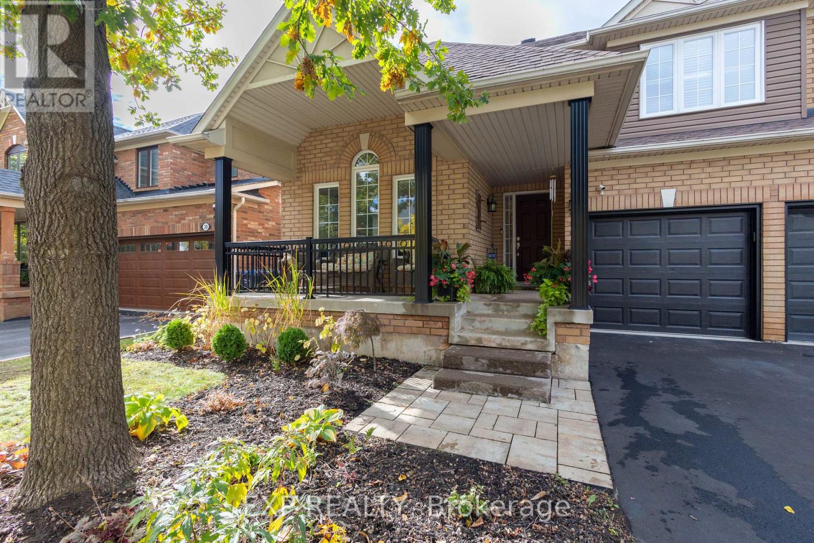 32 Fireside Drive, Brampton, Ontario  L7A 1P2 - Photo 3 - W12485081