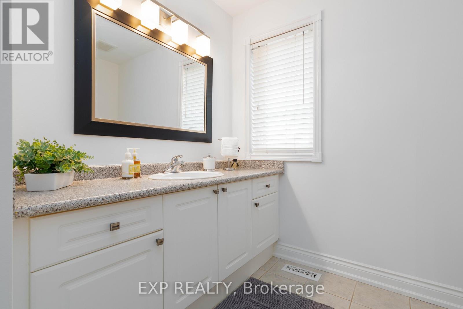 32 Fireside Drive, Brampton, Ontario  L7A 1P2 - Photo 32 - W12485081