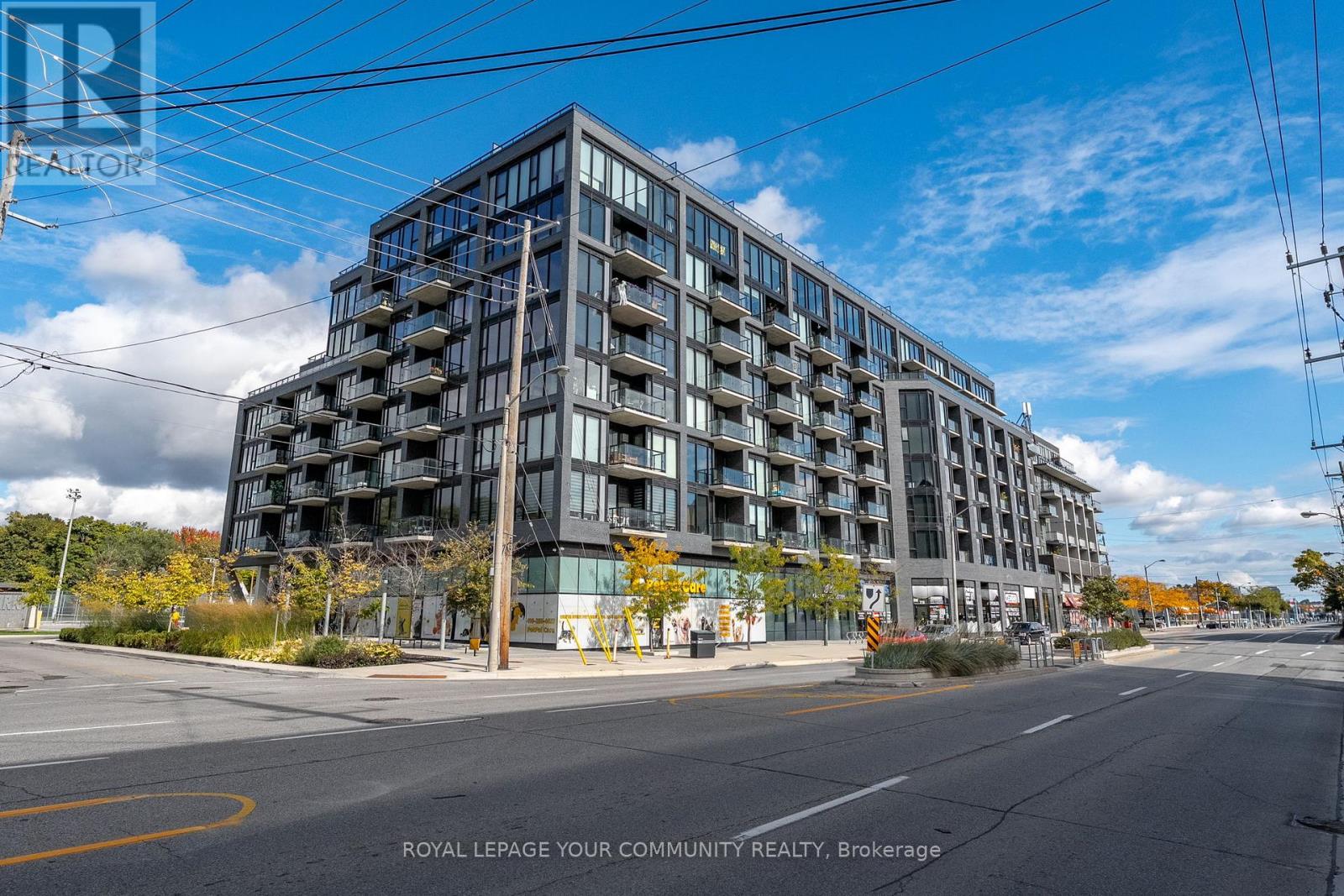 325 - 7 SMITH CRESCENT, Toronto, Ontario