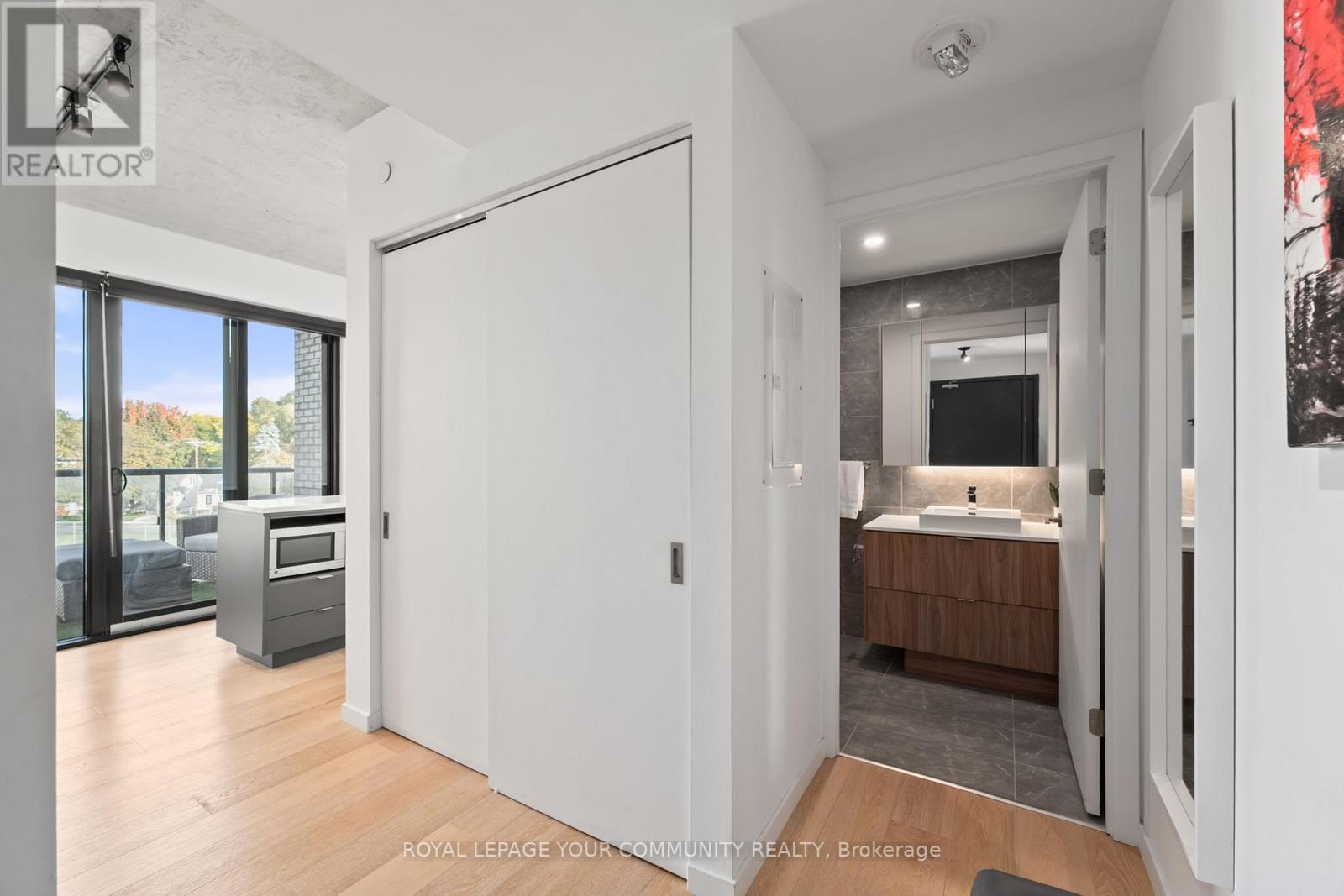 325 - 7 Smith Crescent, Toronto, Ontario  M8Z 0G3 - Photo 14 - W12485084