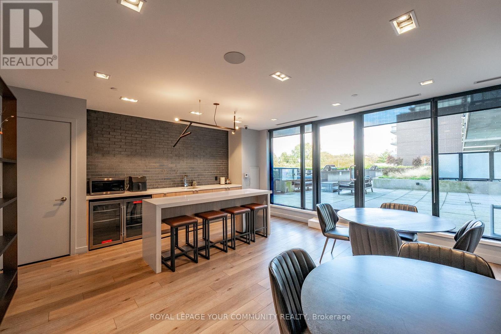 325 - 7 Smith Crescent, Toronto, Ontario  M8Z 0G3 - Photo 21 - W12485084