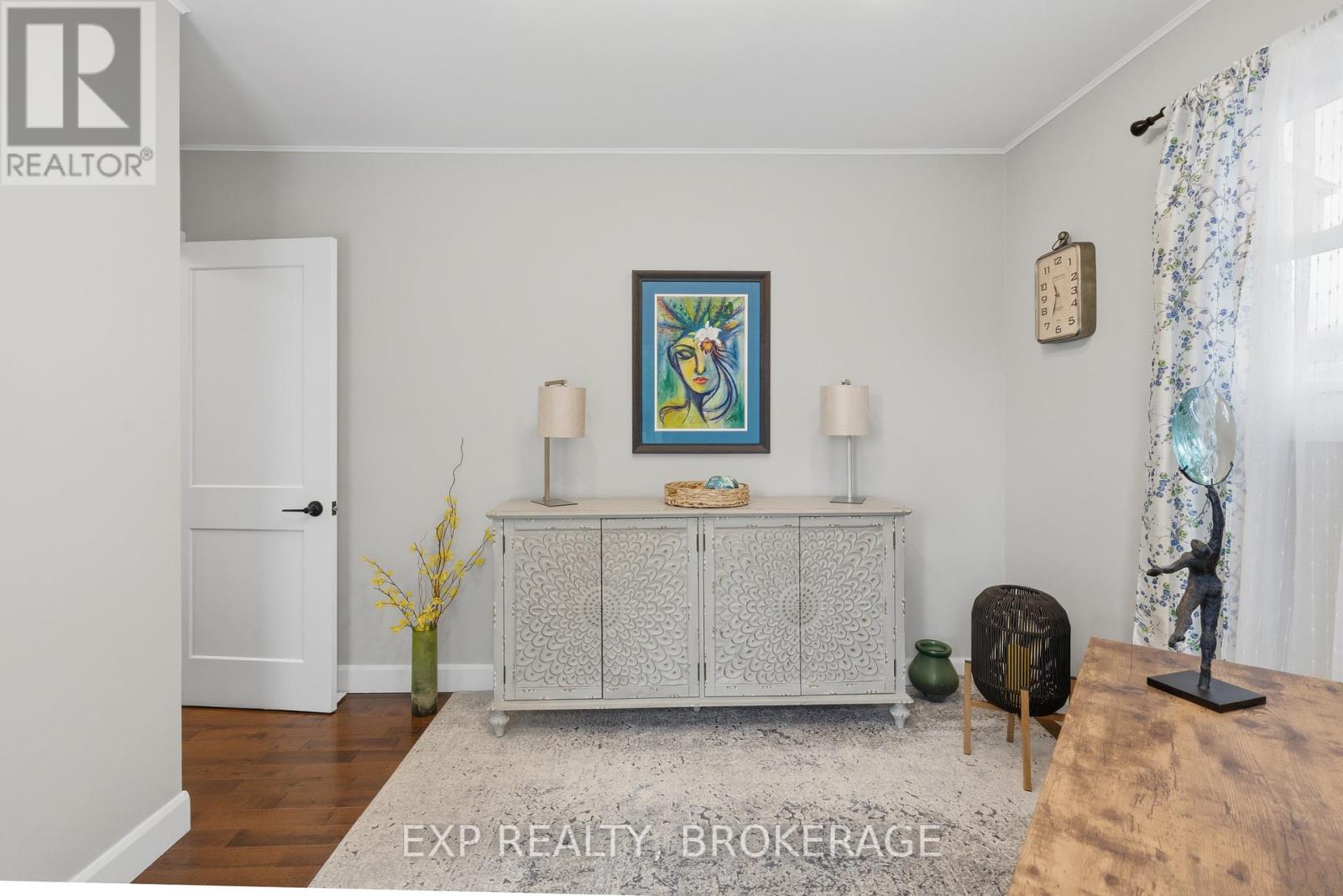 215 Victoria Avenue, Gananoque, Ontario  K7G 2S3 - Photo 12 - X12485124