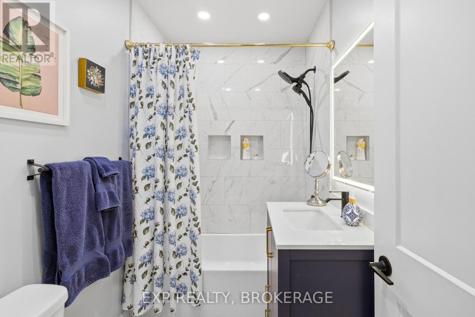 215 Victoria Avenue, Gananoque, Ontario  K7G 2S3 - Photo 15 - X12485124