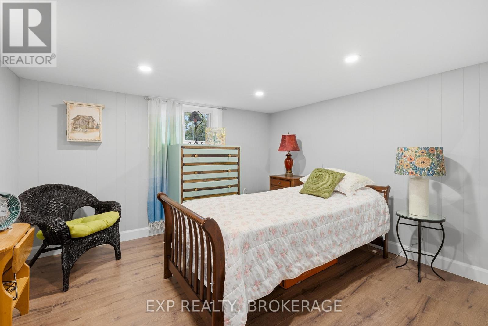 215 Victoria Avenue, Gananoque, Ontario  K7G 2S3 - Photo 20 - X12485124