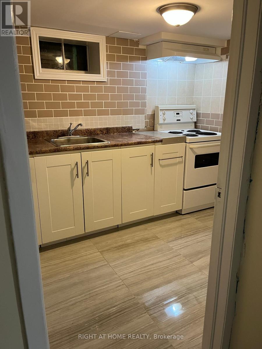 Basement - 35 Commonwealth Avenue, Toronto, Ontario  M1K 4K1 - Photo 8 - E12453622