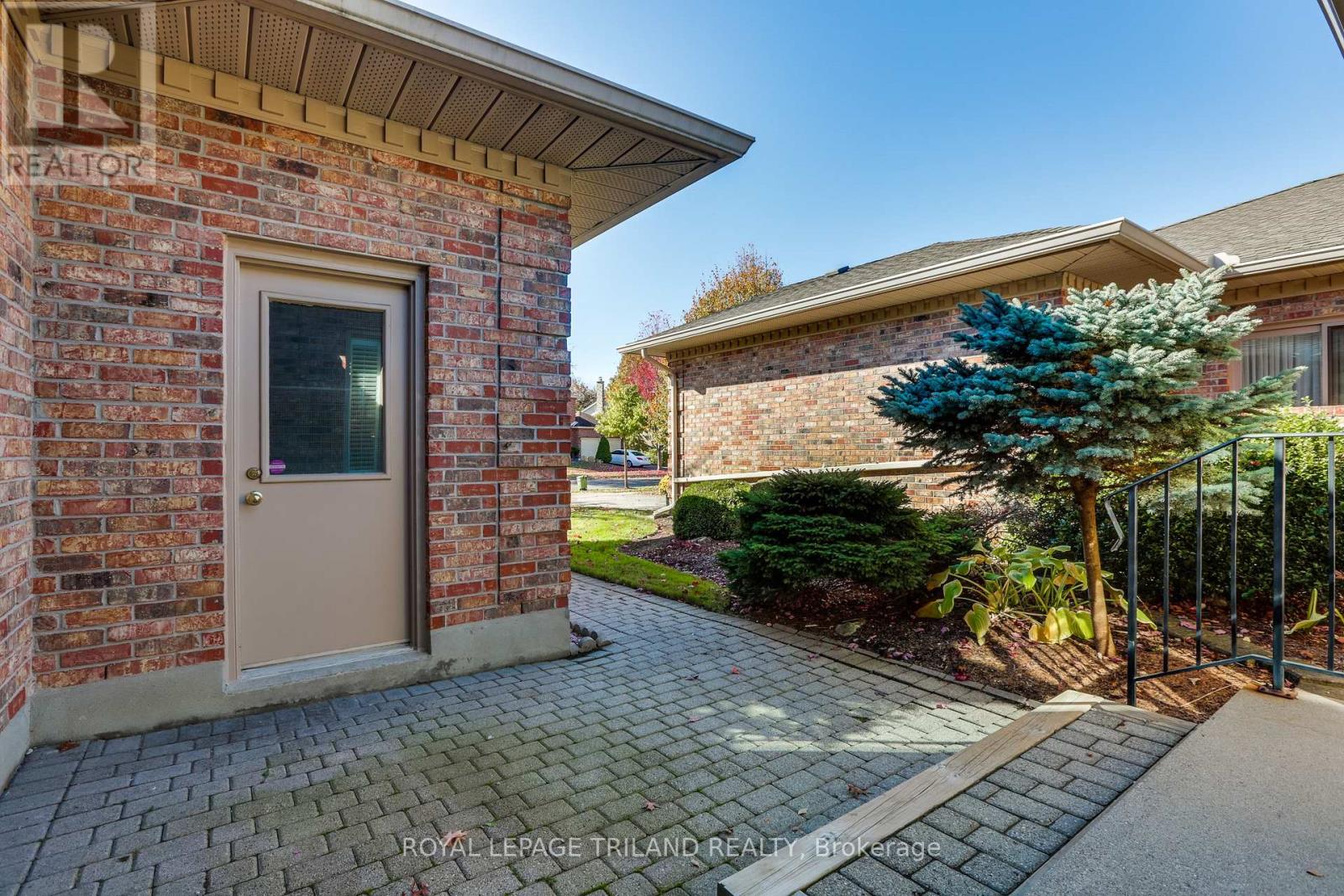 34 - 30 Doon Drive, London North (North G), Ontario  N5X 3P1 - Photo 5 - X12485112