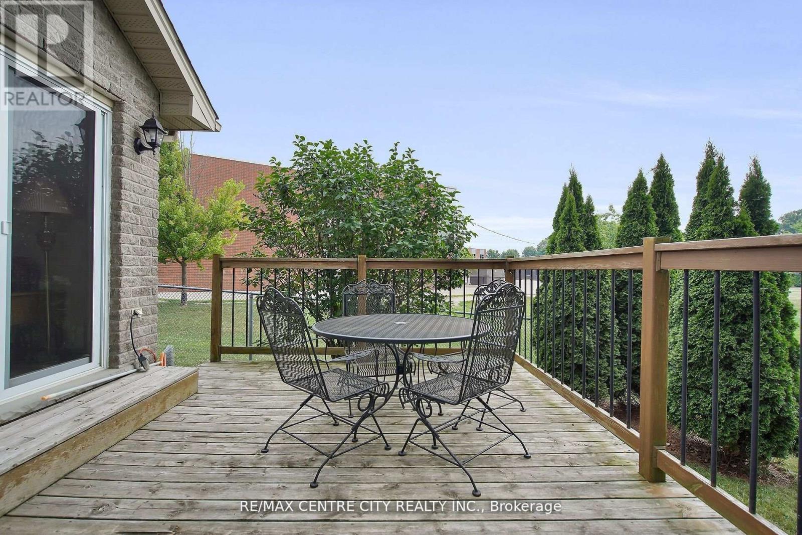 1307 Nicole Avenue, London North, Ontario  N5X 4M7 - Photo 38 - X12485138