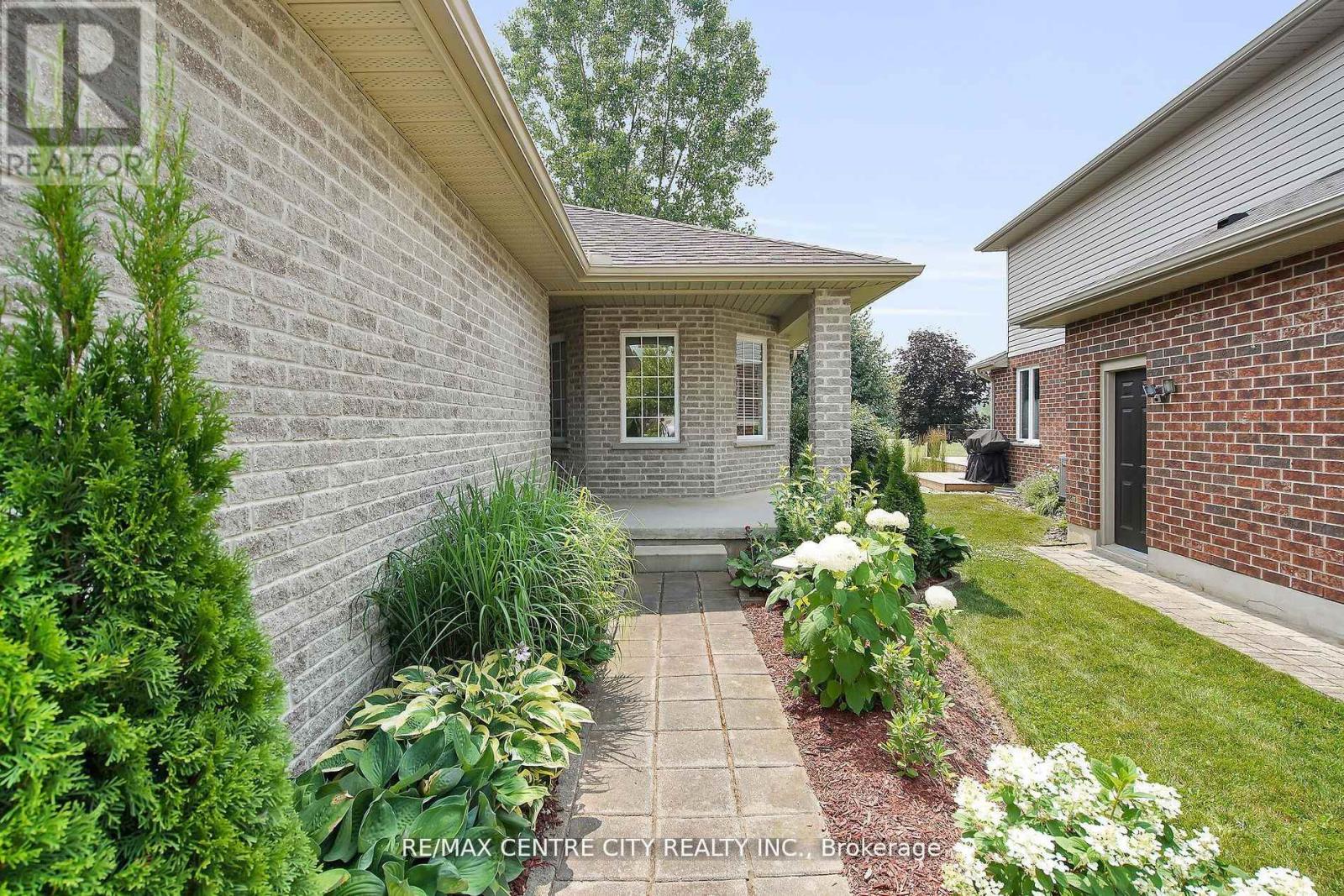 1307 Nicole Avenue, London North, Ontario  N5X 4M7 - Photo 4 - X12485138