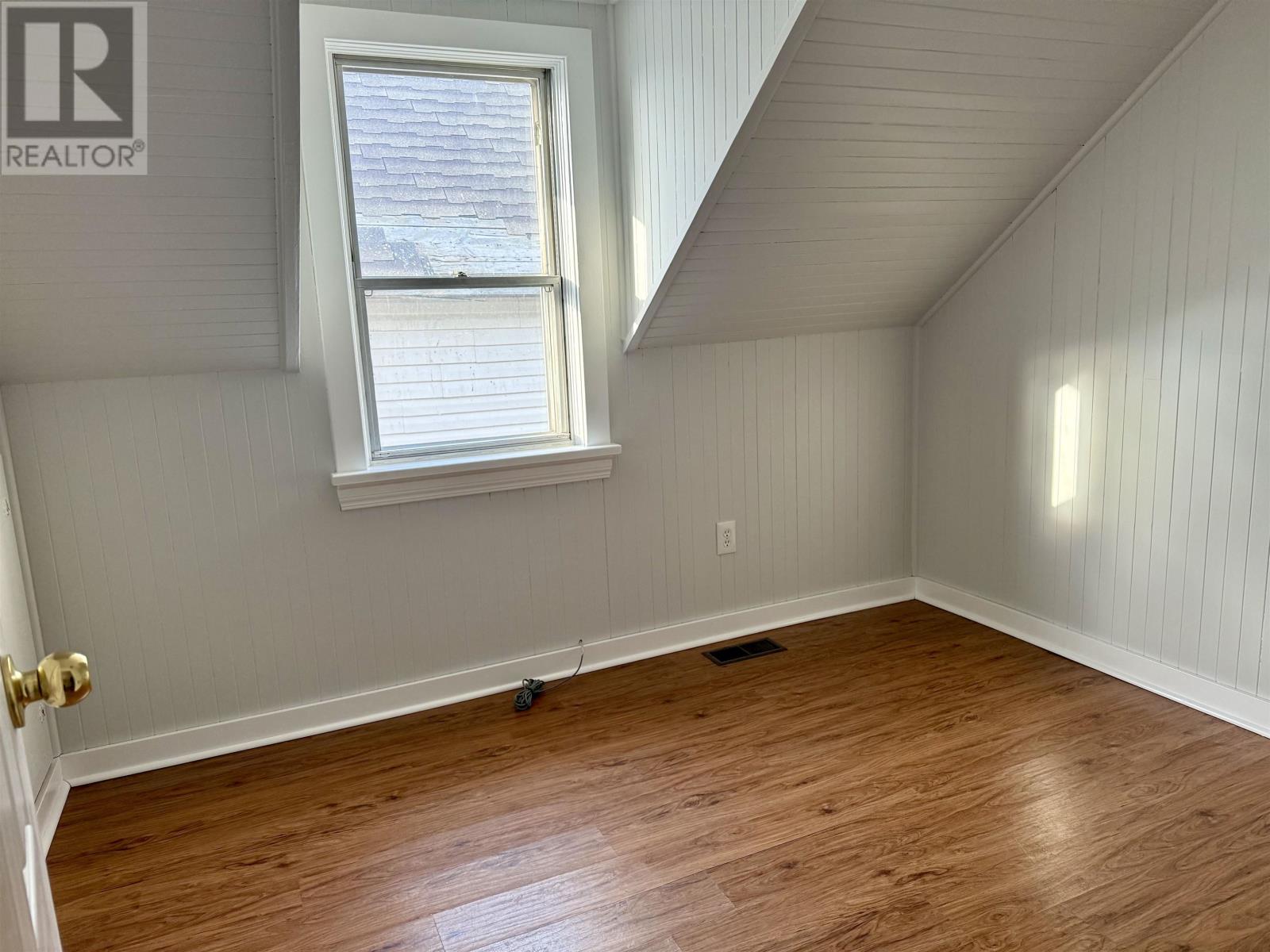 832 Mclaughlin Street, Thunder Bay, Ontario  P7C 3B9 - Photo 12 - TB253204