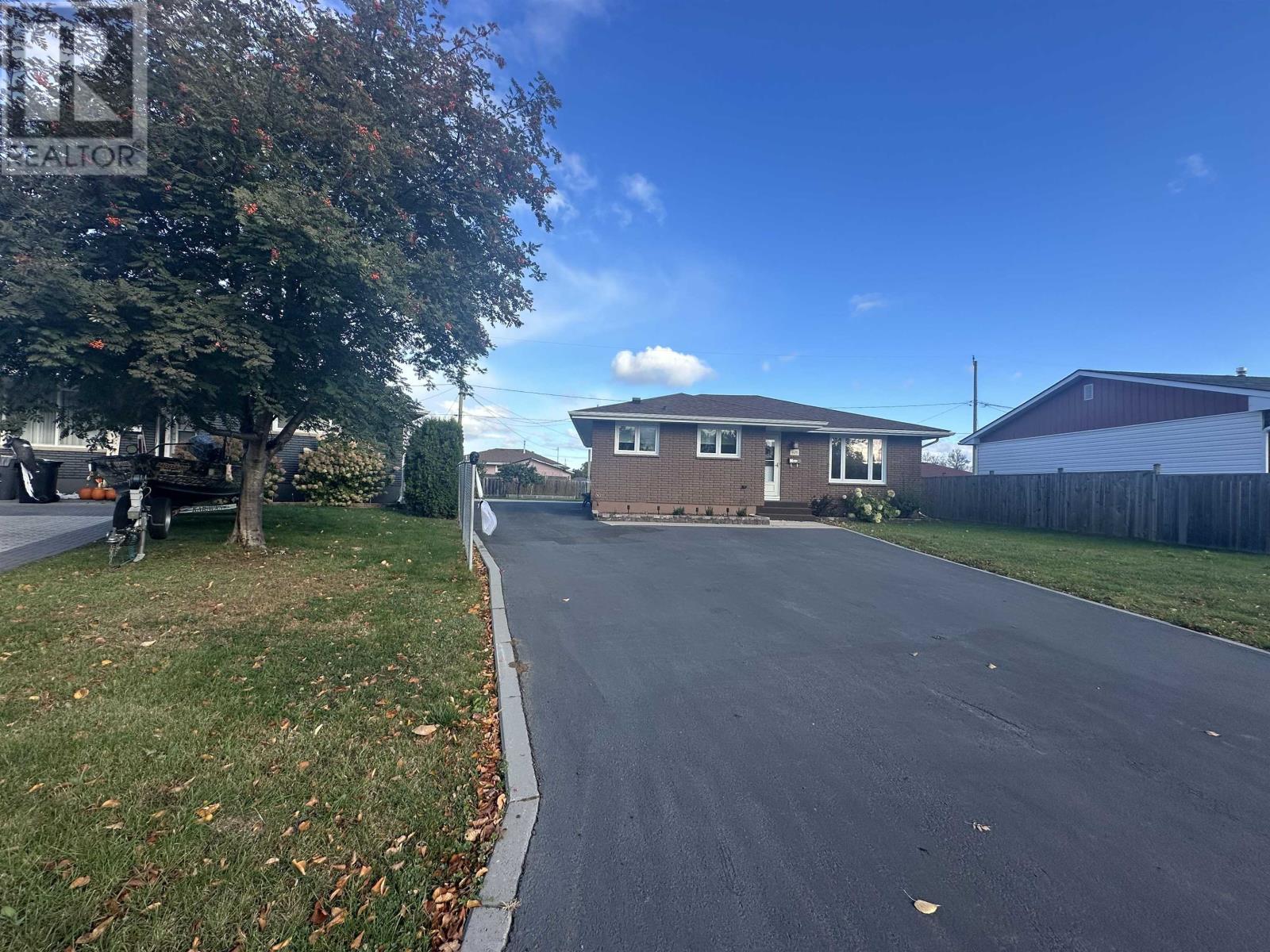 429 Cartier CT, Thunder Bay, Ontario