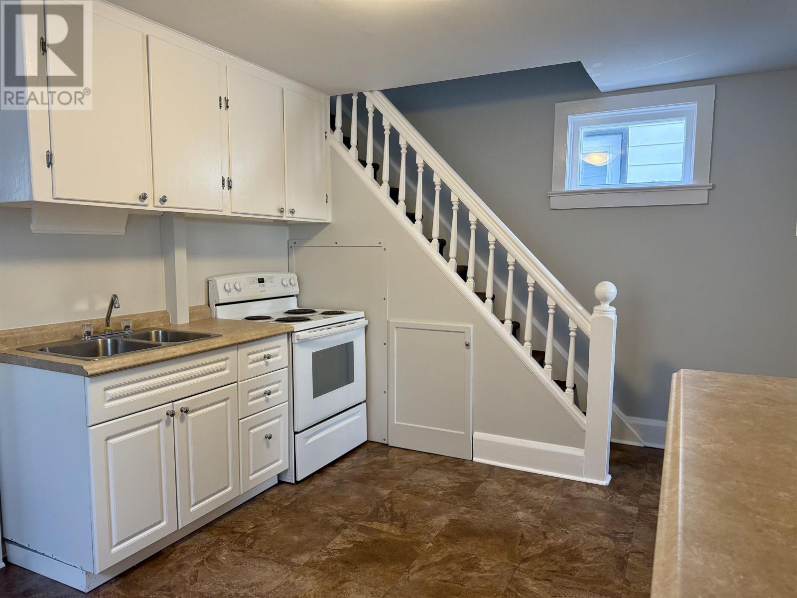 832 Mclaughlin Street, Thunder Bay, Ontario  P7C 3B9 - Photo 6 - TB253204