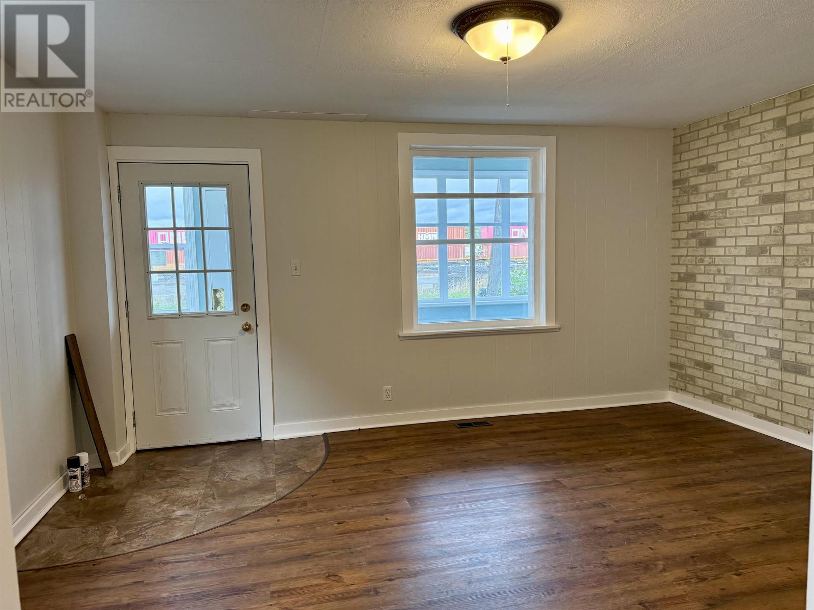 832 Mclaughlin Street, Thunder Bay, Ontario  P7C 3B9 - Photo 3 - TB253204