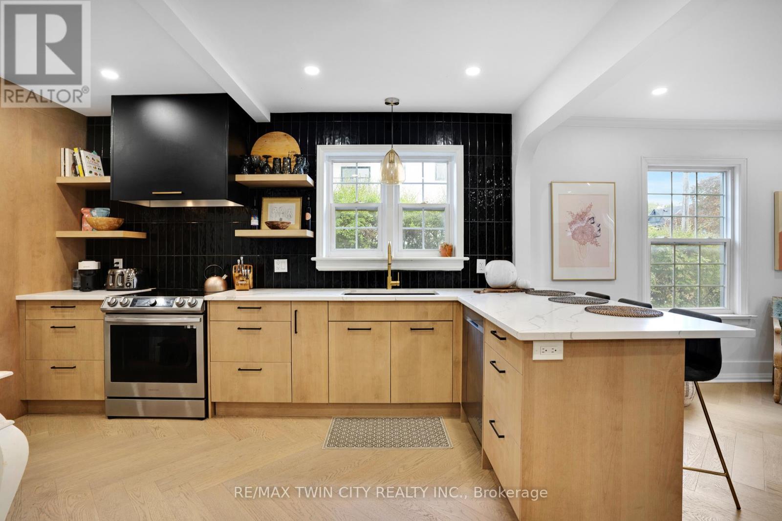 360 Luella Street, Kitchener, Ontario  N2H 2J4 - Photo 15 - X12485086