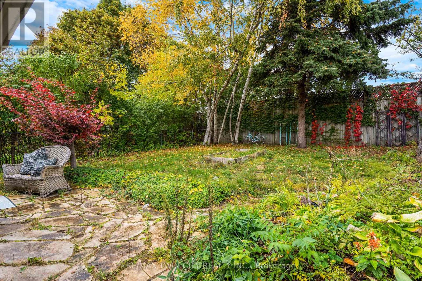 360 Luella Street, Kitchener, Ontario  N2H 2J4 - Photo 40 - X12485086