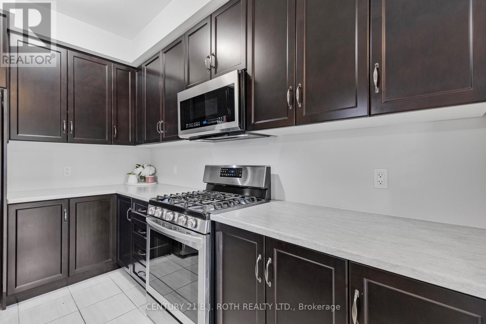 66 Severino Circle, West Lincoln (Smithville), Ontario  L0R 2A0 - Photo 11 - X12485096