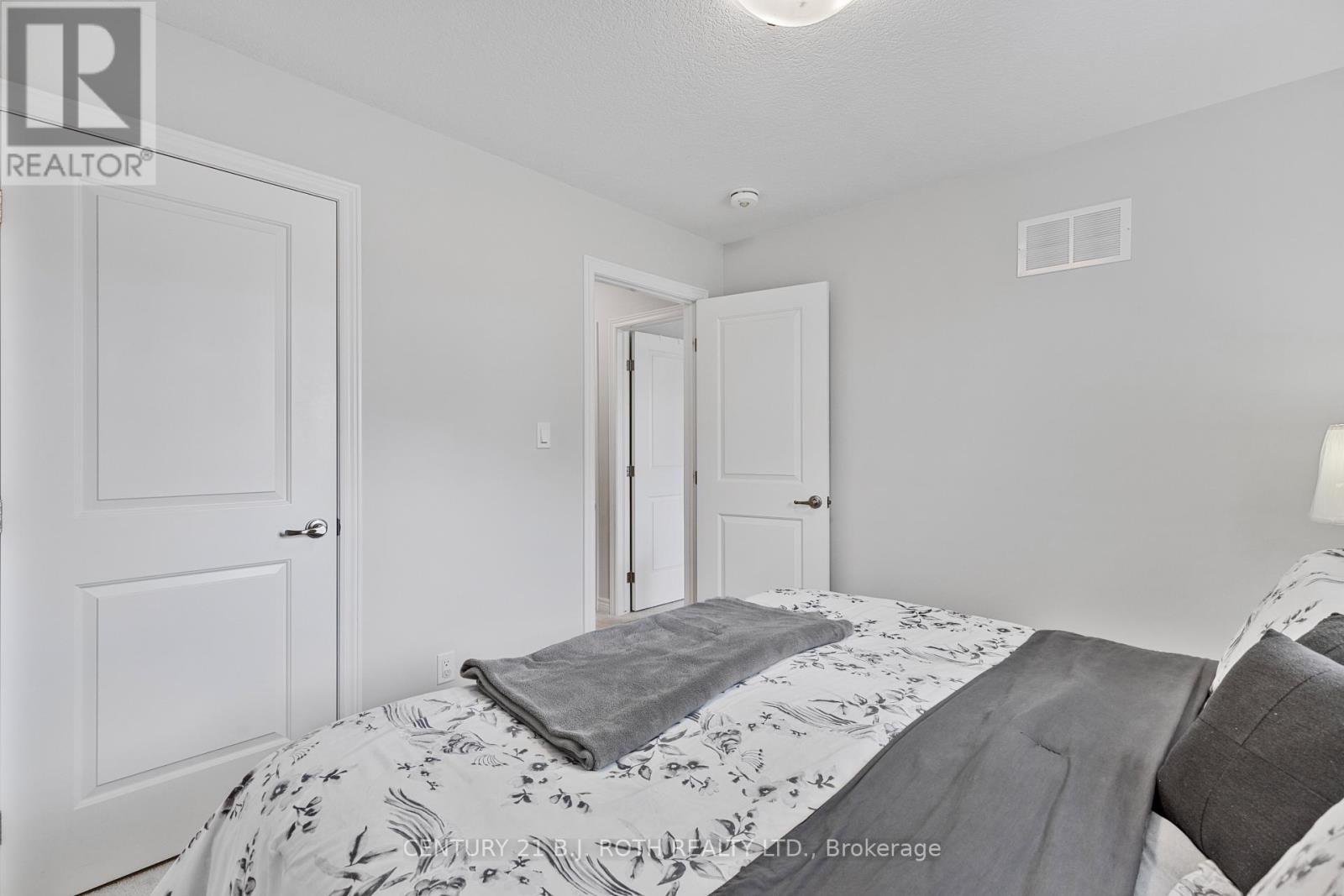 66 Severino Circle, West Lincoln (Smithville), Ontario  L0R 2A0 - Photo 21 - X12485096