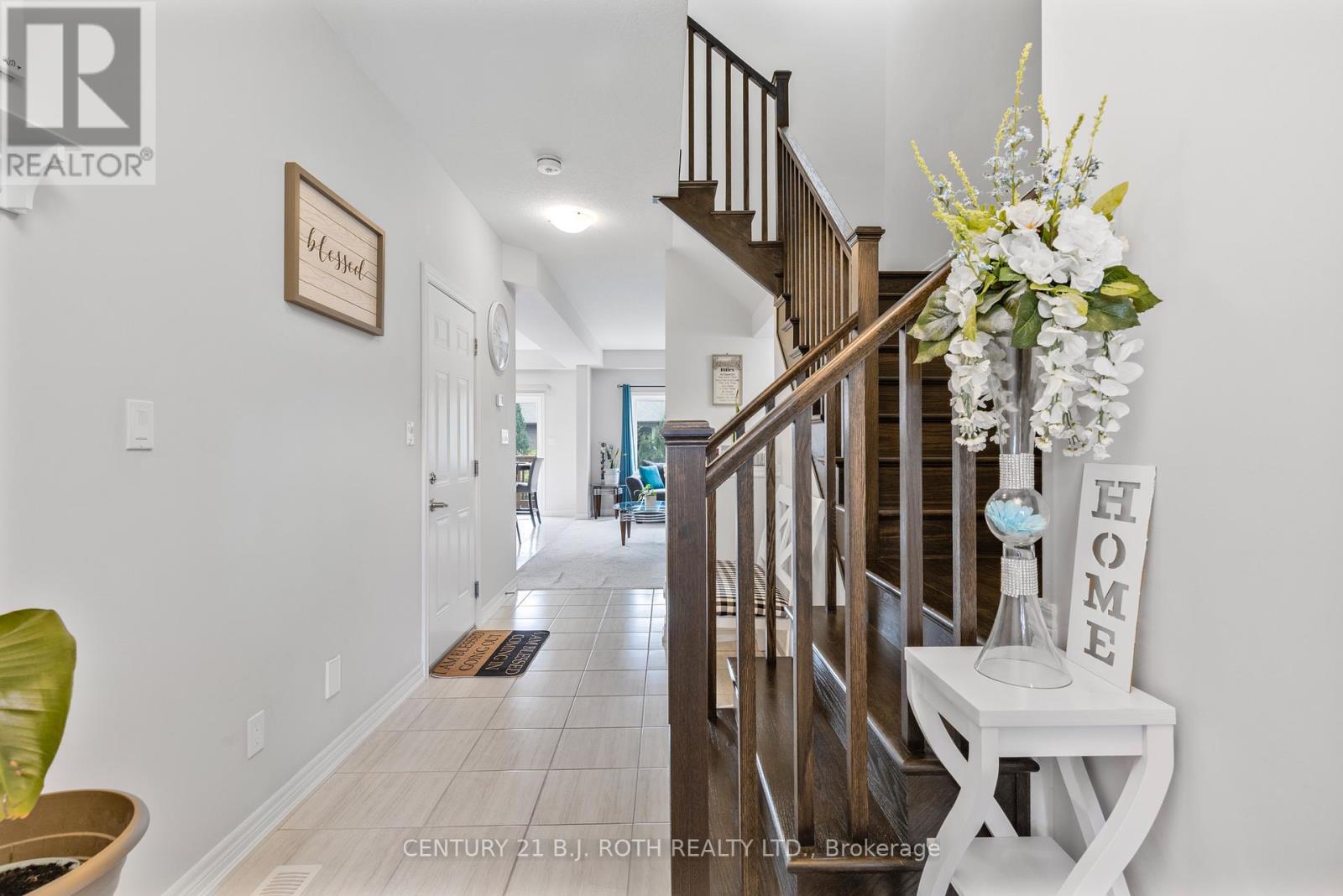 66 Severino Circle, West Lincoln (Smithville), Ontario  L0R 2A0 - Photo 4 - X12485096