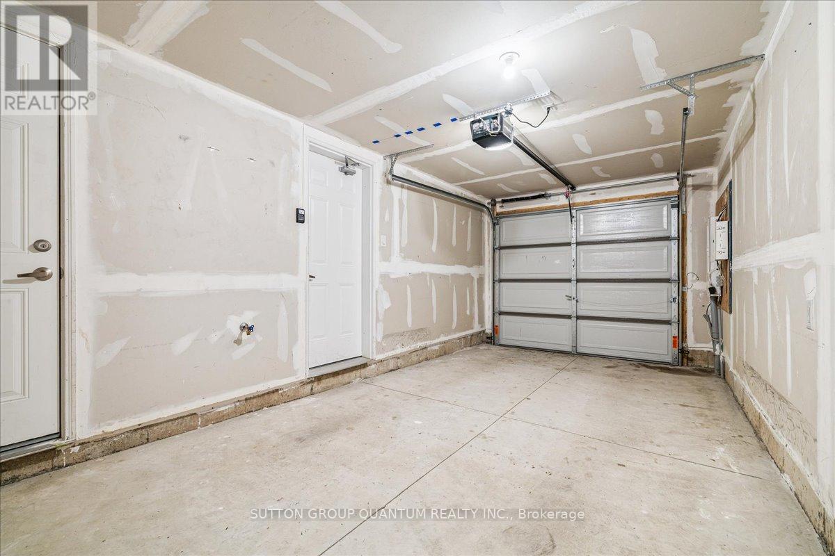 105 - 590 North Service Road, Hamilton, Ontario  L8E 0K5 - Photo 34 - X12485100