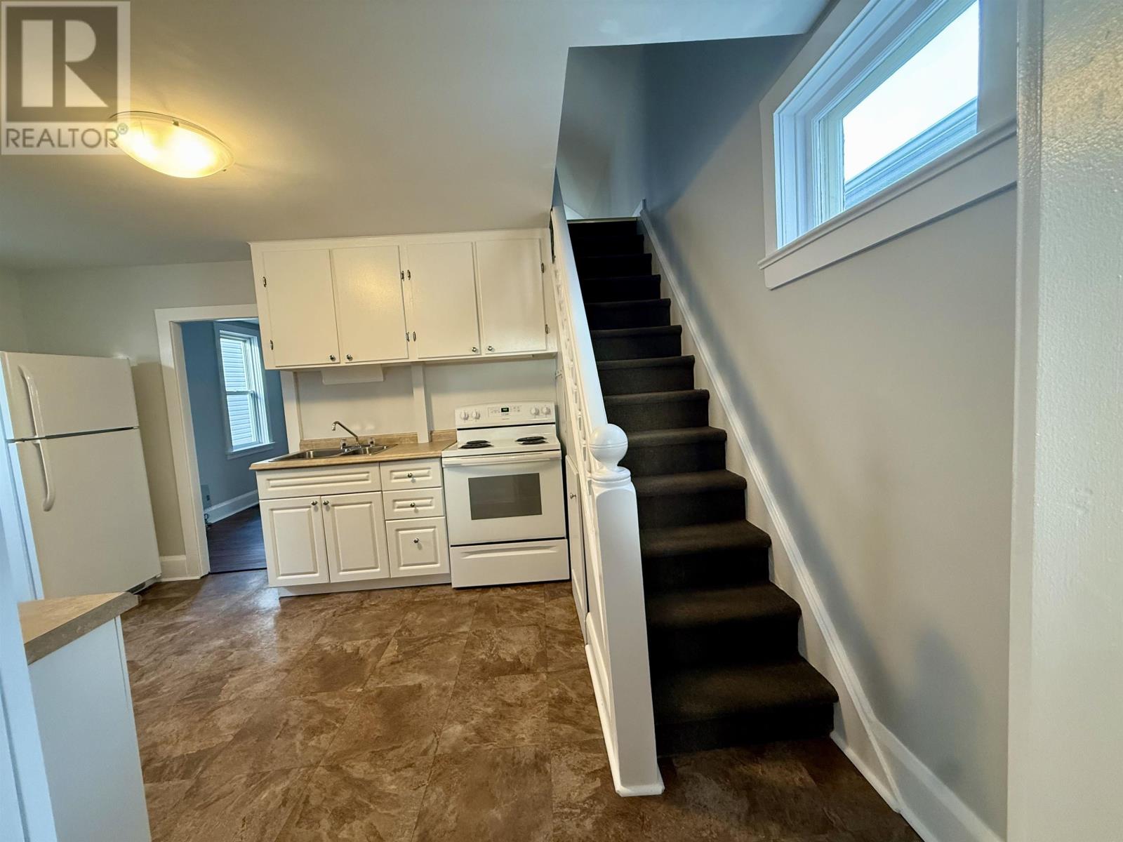 832 Mclaughlin Street, Thunder Bay, Ontario  P7C 3B9 - Photo 7 - TB253204