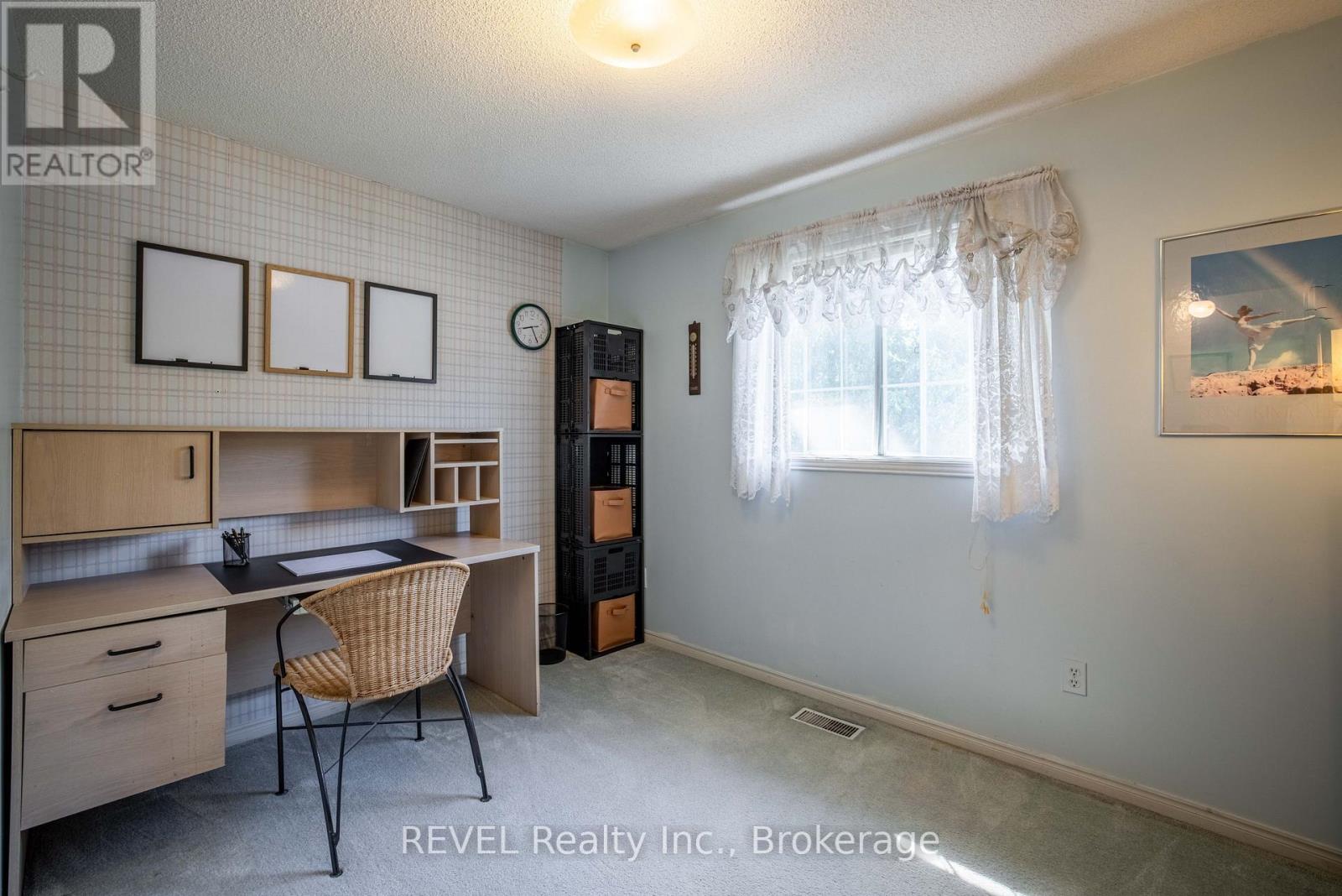 37 Manchester Avenue, St. Catharines, Ontario  L2R 1N9 - Photo 19 - X12485114