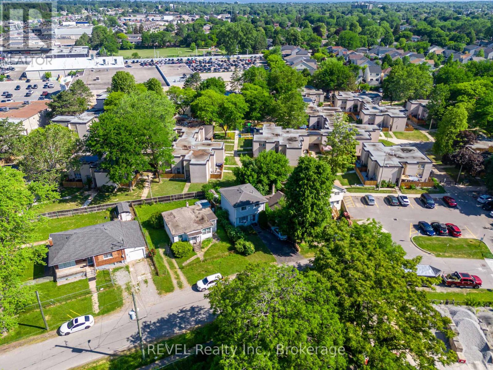 37 Manchester Avenue, St. Catharines, Ontario  L2R 1N9 - Photo 32 - X12485114