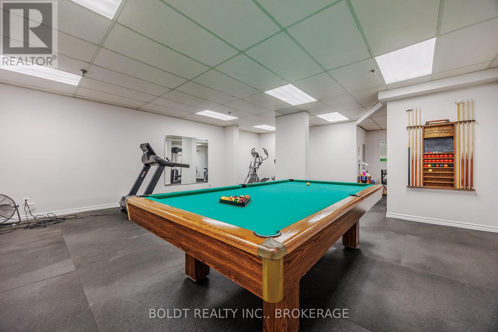 809 - 81 Scott Street, St. Catharines, Ontario  L2N 7L5 - Photo 25 - X12485120