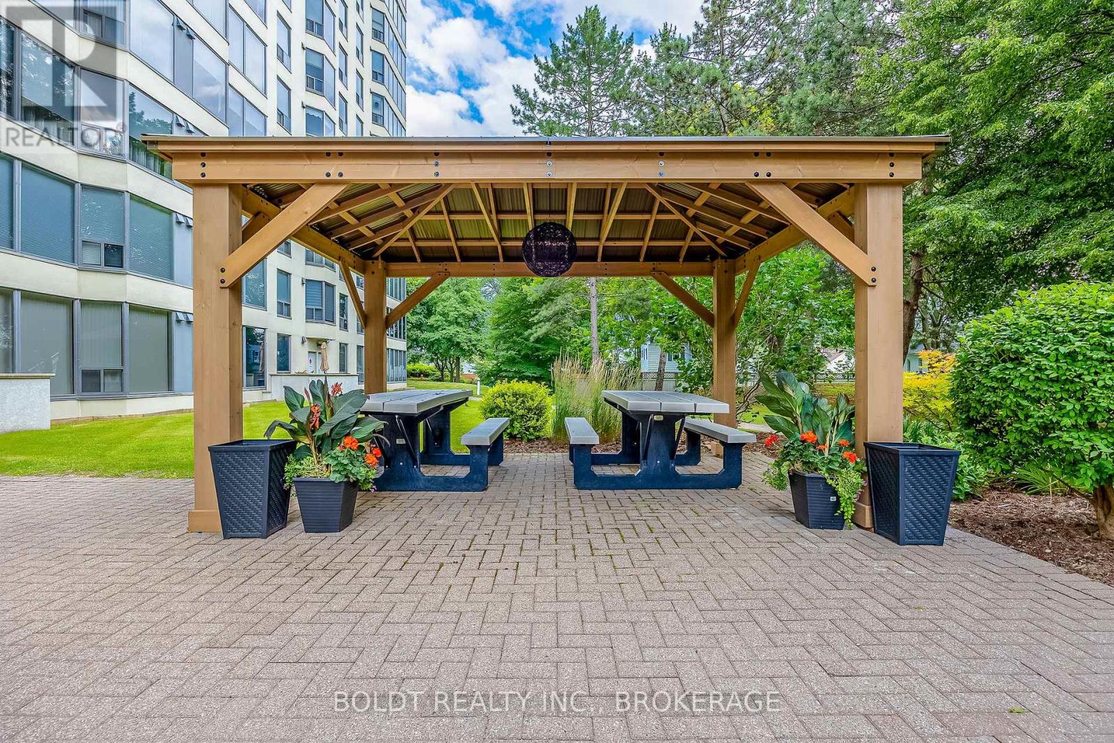 809 - 81 Scott Street, St. Catharines, Ontario  L2N 7L5 - Photo 35 - X12485120