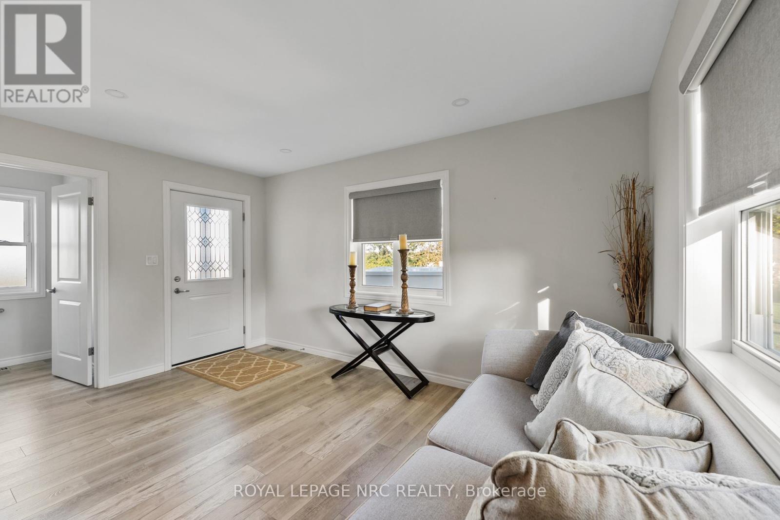 2 - 4692 Gilmore Road, Fort Erie, Ontario  L0S 1N0 - Photo 3 - X12485129