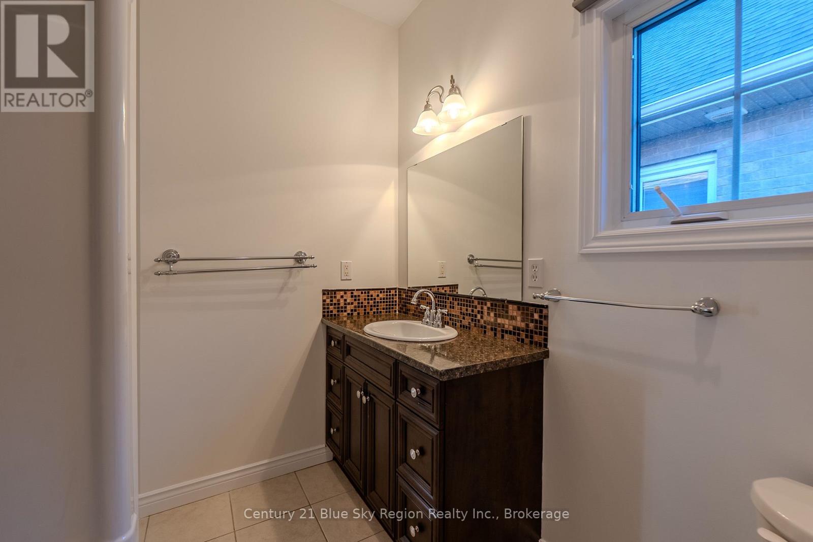 30 - 1134 Premier Road, North Bay, Ontario P1A 2J1 - Photo 29 - X12485142