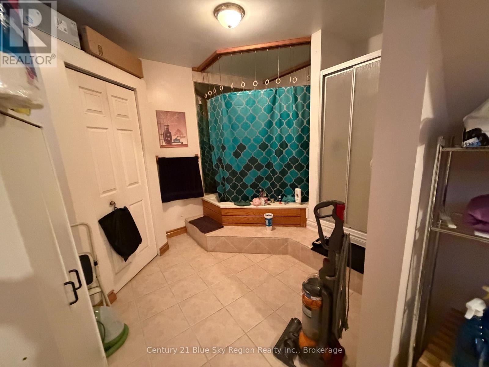 973 Ann Street, North Bay, Ontario P1B 5M3 - Photo 17 - X12485149